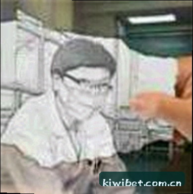 李薇